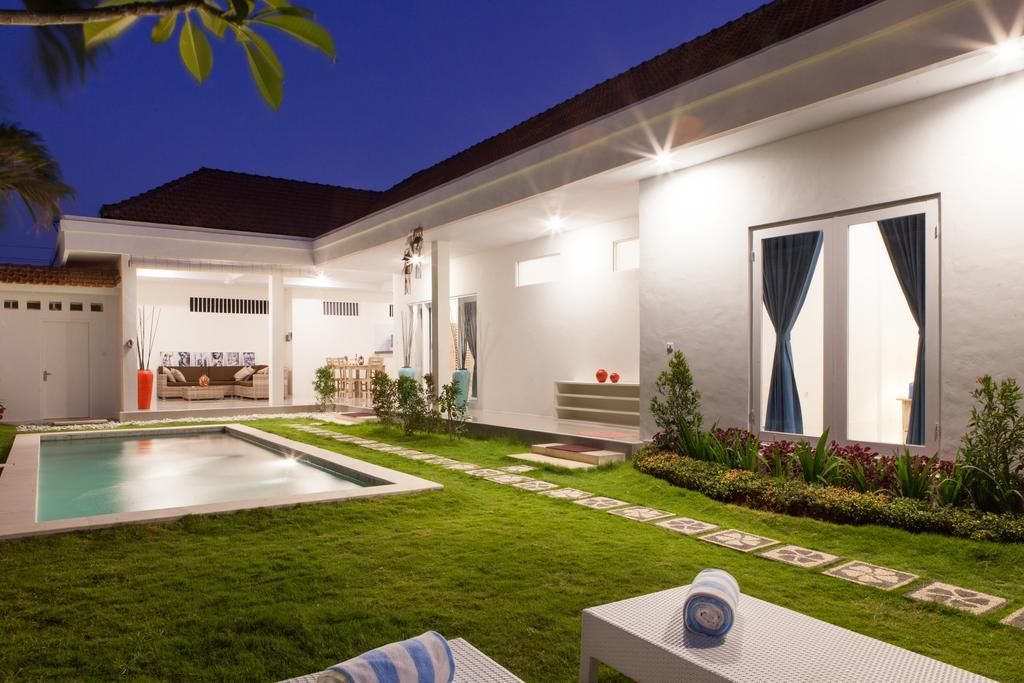 Villa Casablanco Seminyak Esterno foto